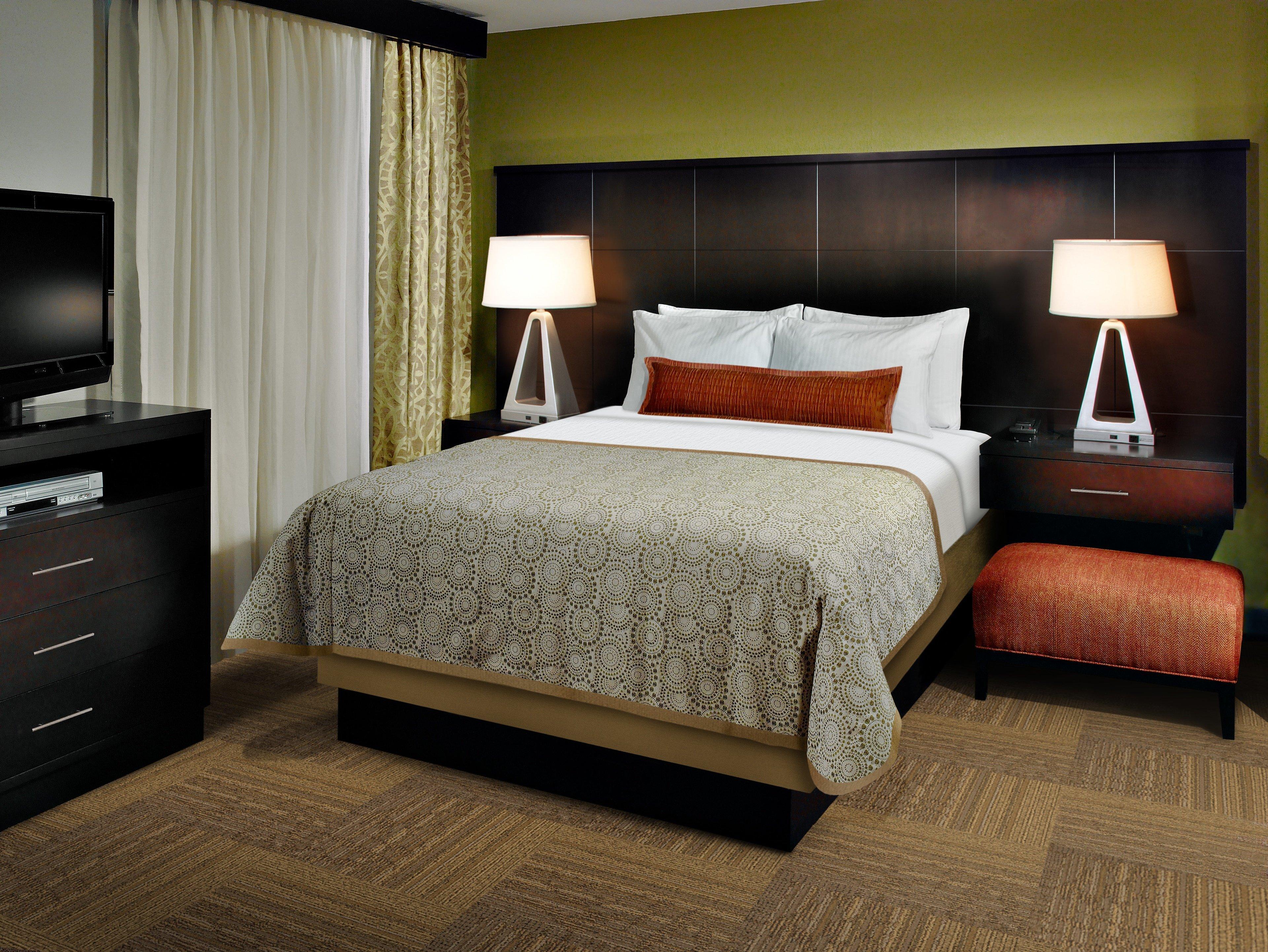 Staybridge Suites Dearborn By Ihg Bagian luar foto