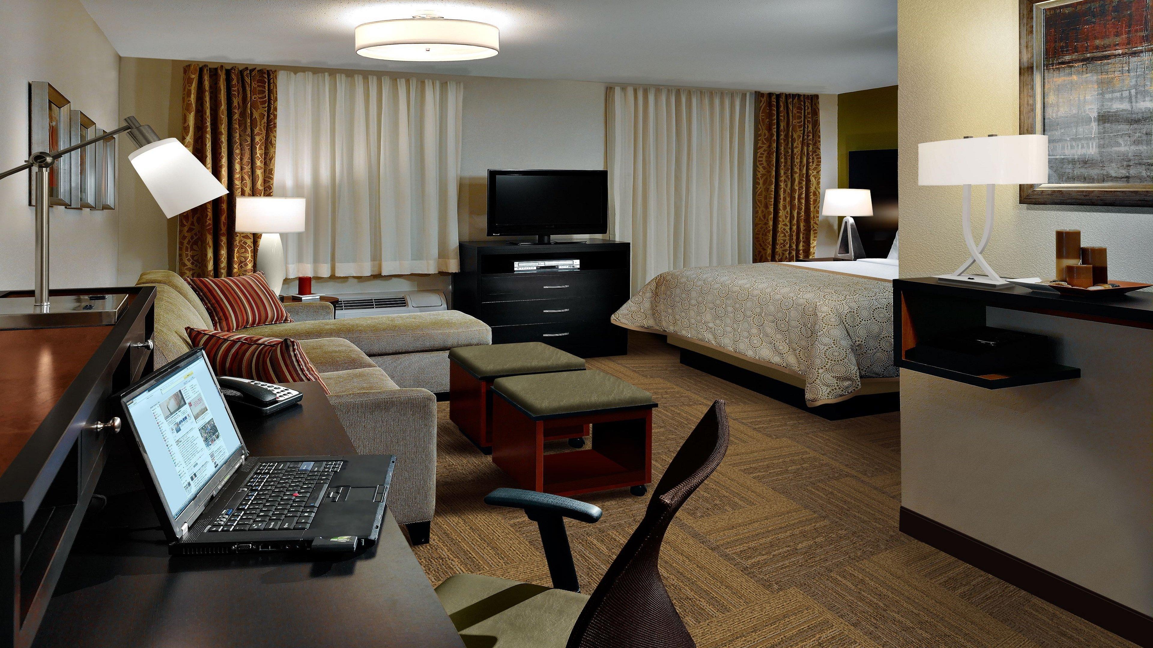 Staybridge Suites Dearborn By Ihg Bagian luar foto